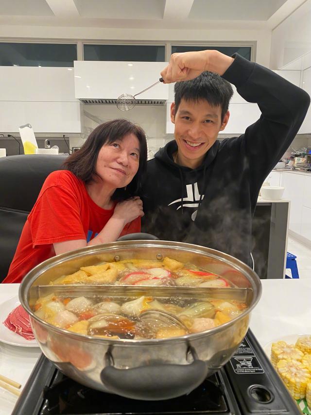 篮球-放弃中国超级明星待遇 林书豪正式启程逐梦NBA